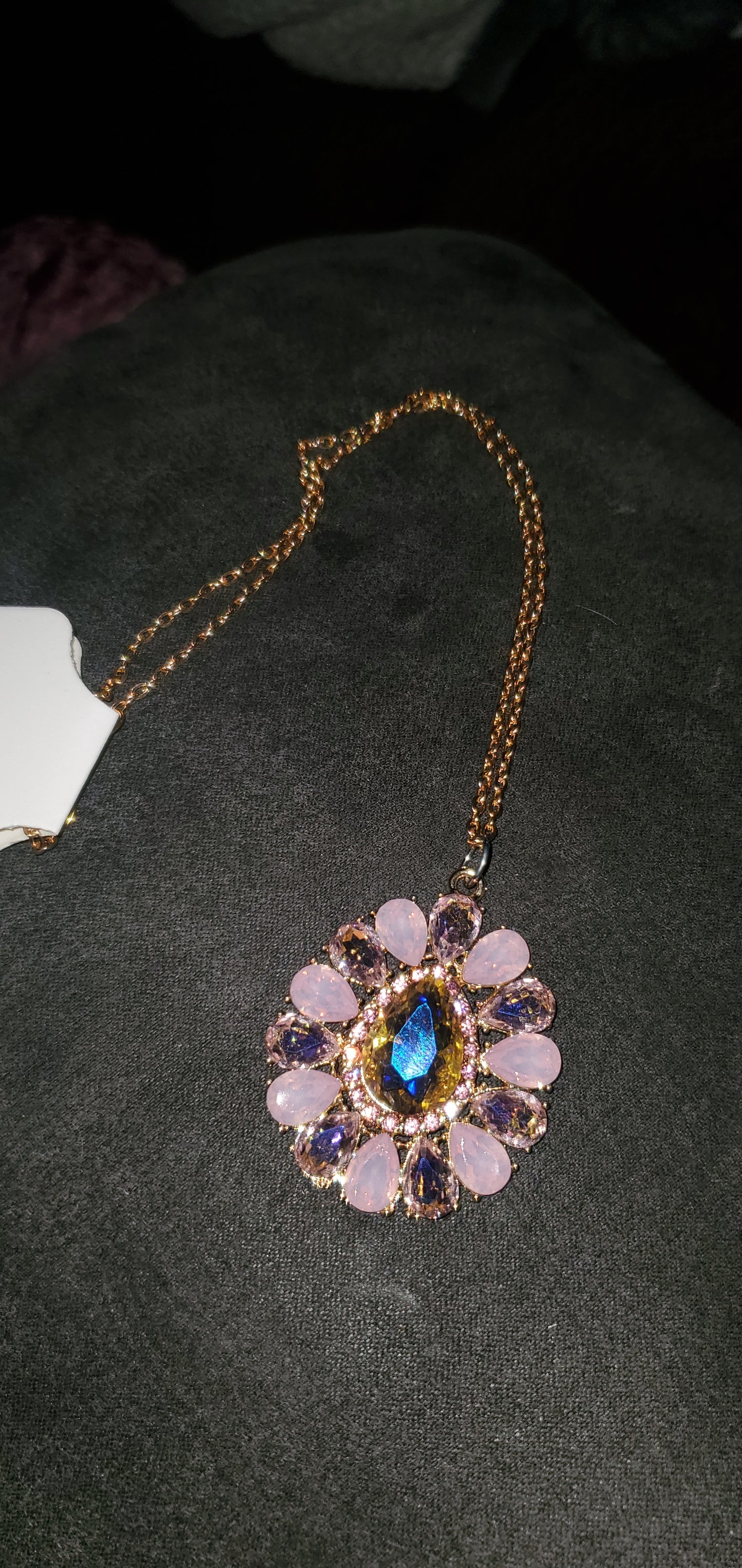 Oil on top flower shimmer short necklace