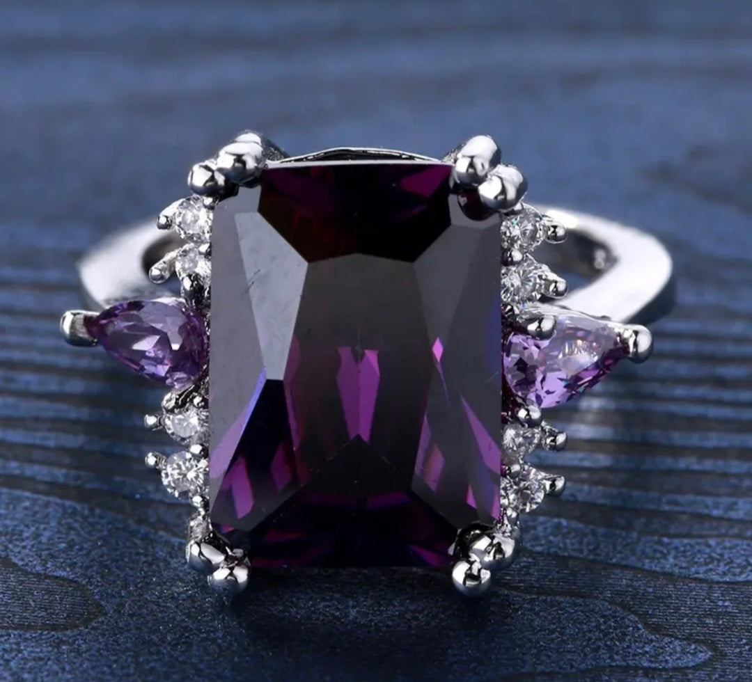 Square purple ring sz 8.5 1010