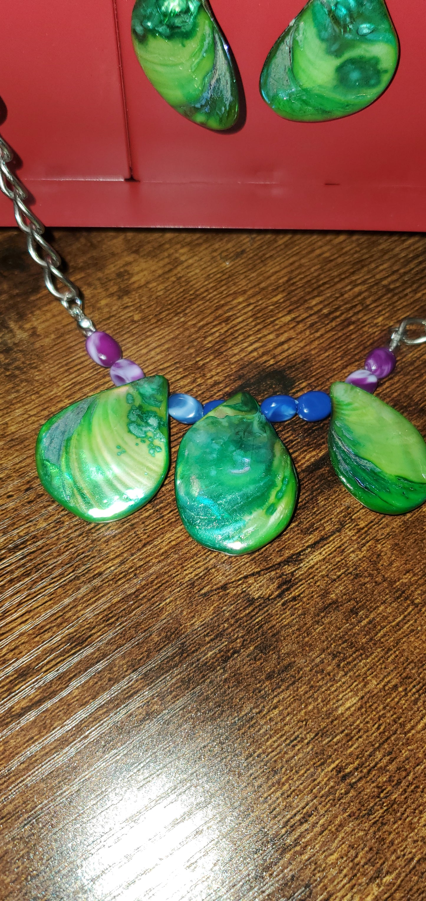 Siren song stone green earrings short necklace set