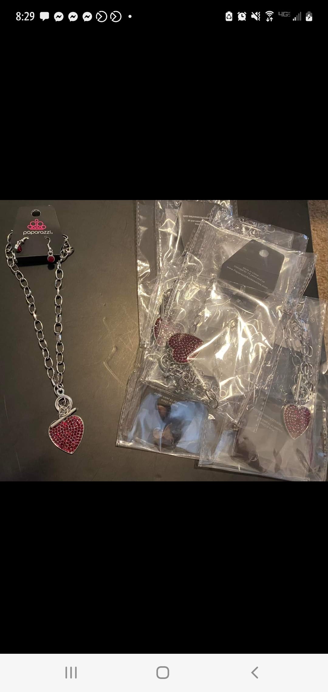 Shatter red heart short necklace