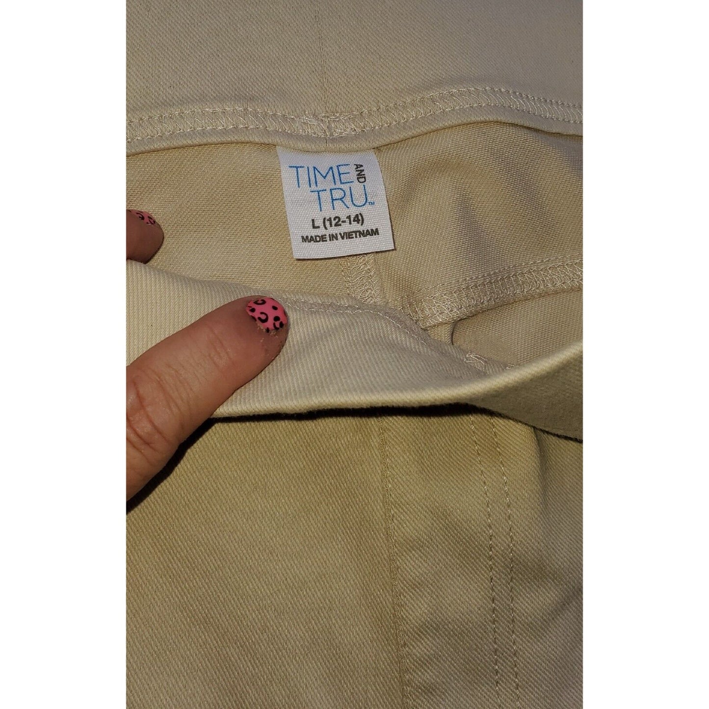 TIME & TRU LADIES CROPPED KHAKIS SZ 14  EUC