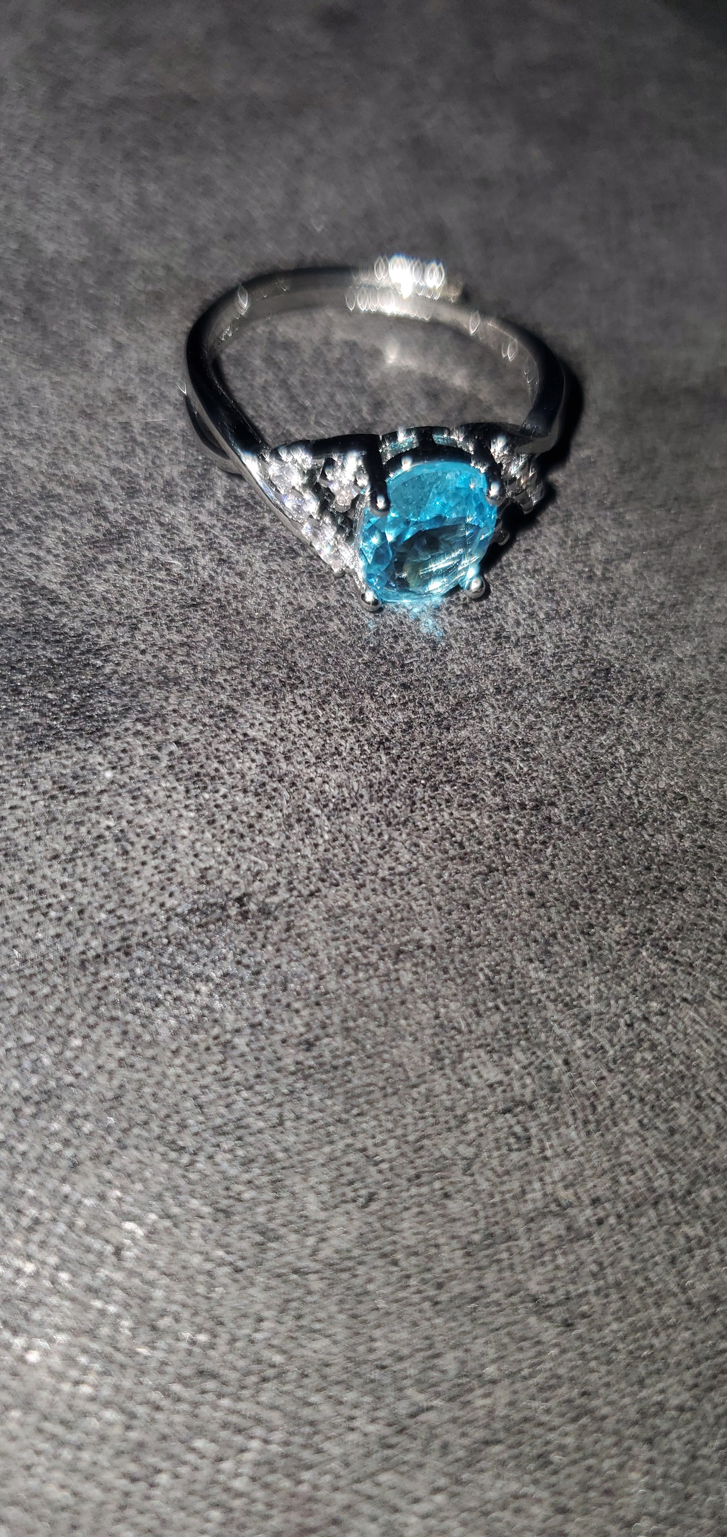 Clear crystal blue ring sz 9