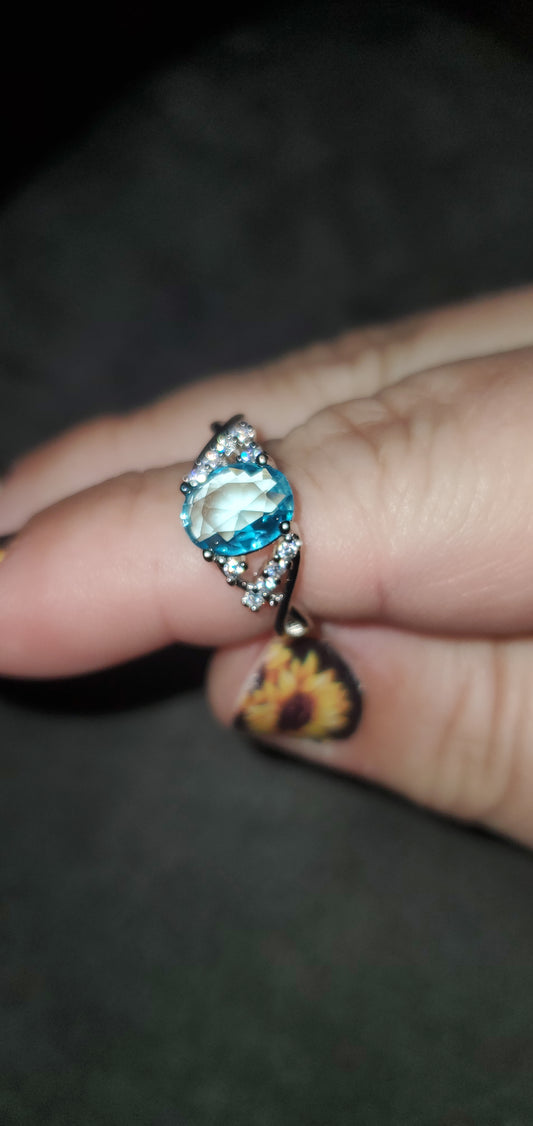 Clear crystal blue ring sz 9