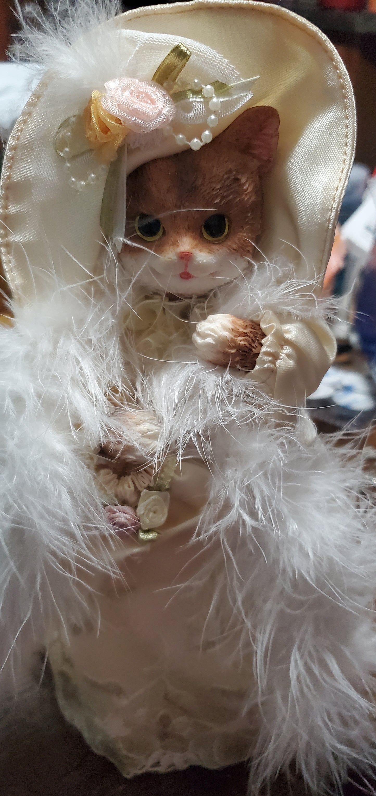 Kitty statue