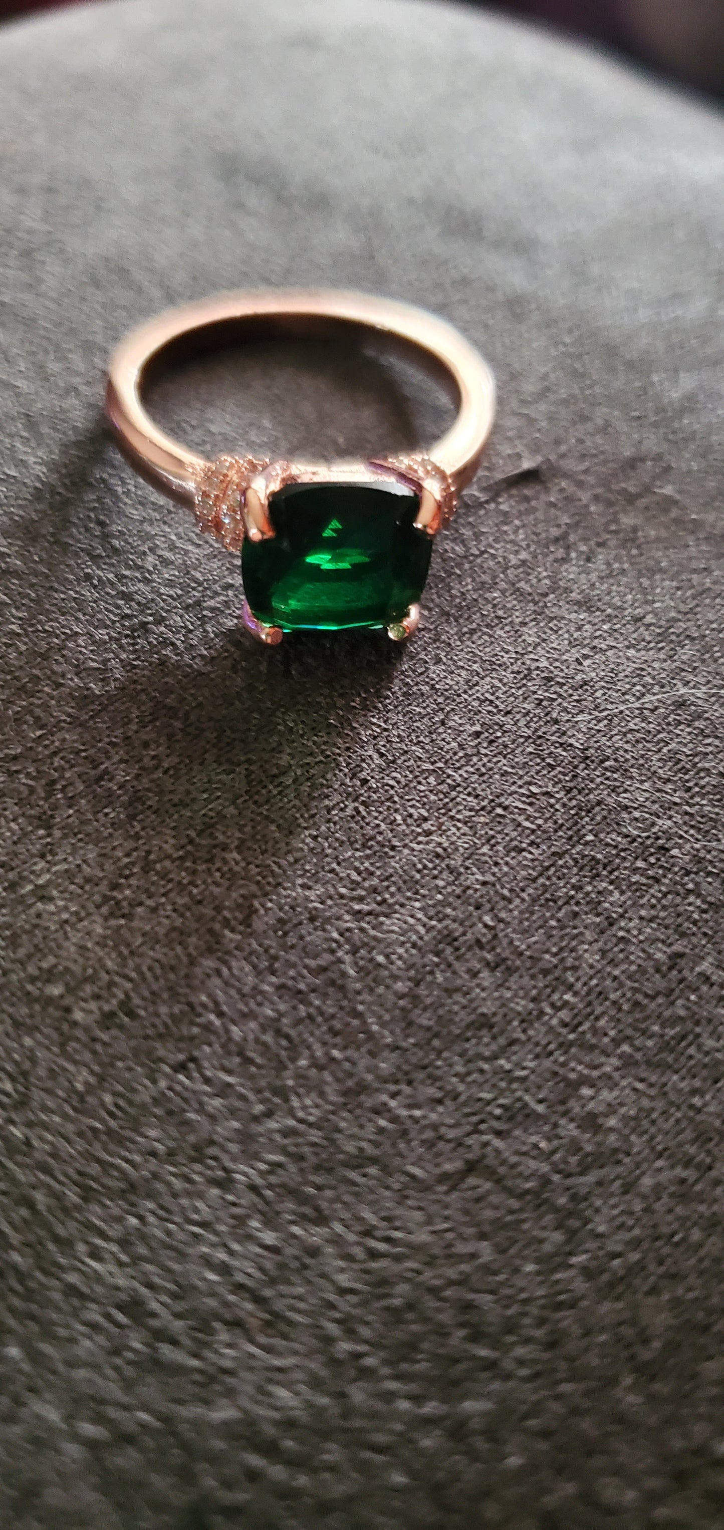 golden green ring sz 9