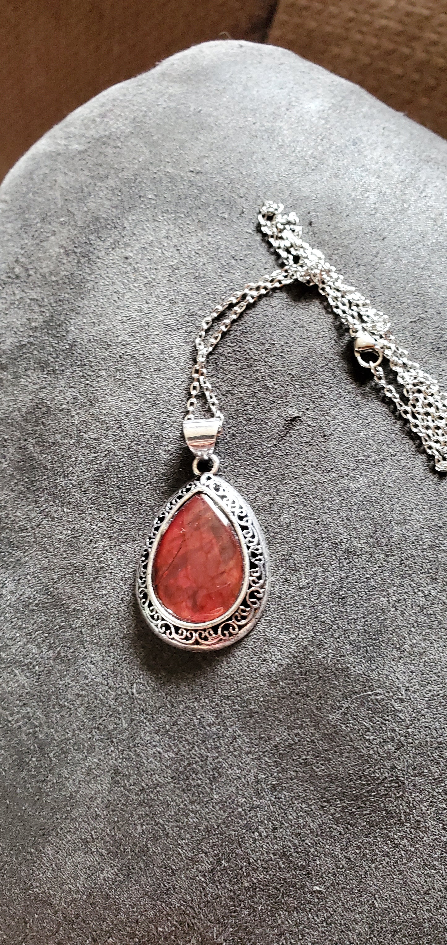 blood red silver short necklace 7493