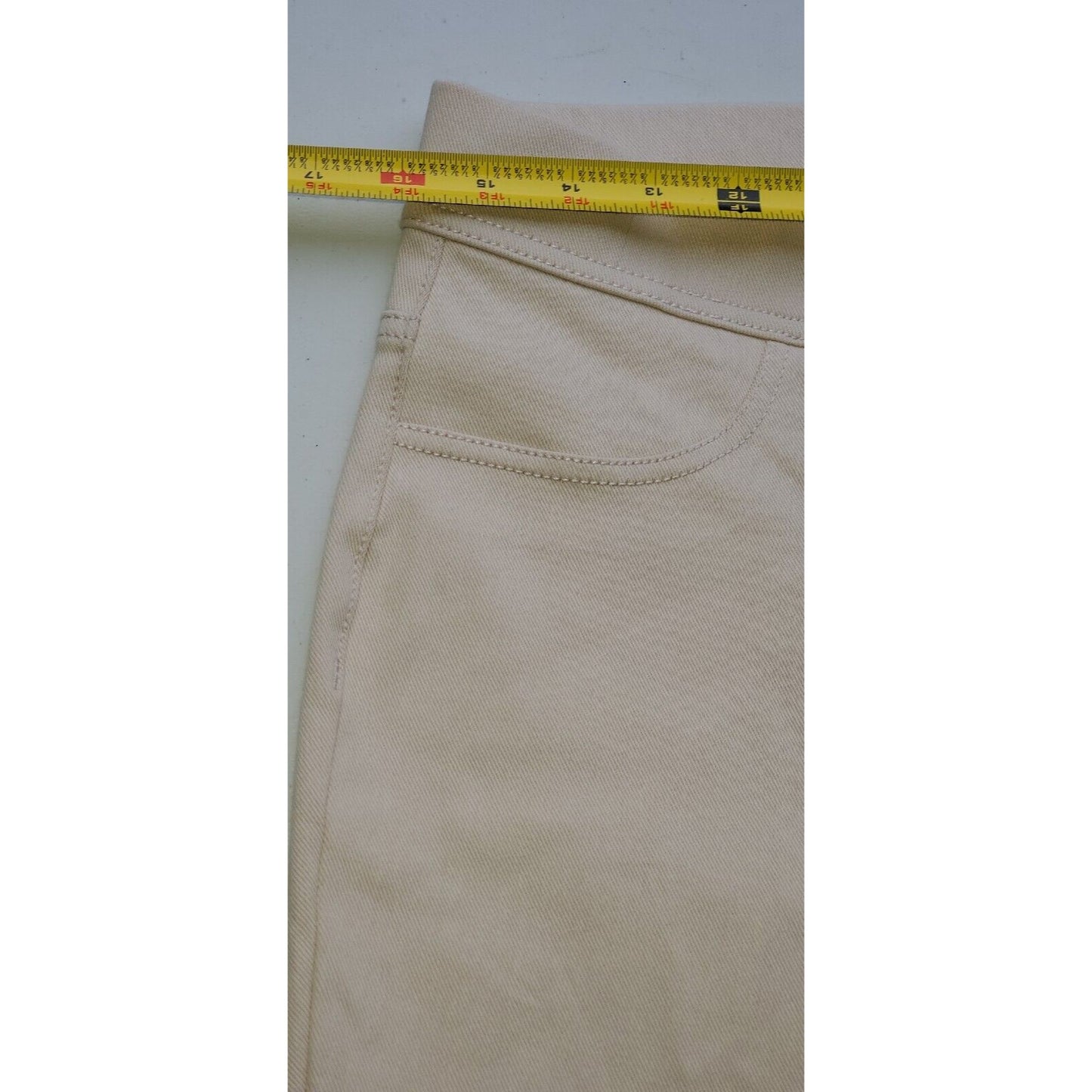 TIME & TRU LADIES CROPPED KHAKIS SZ 14  EUC