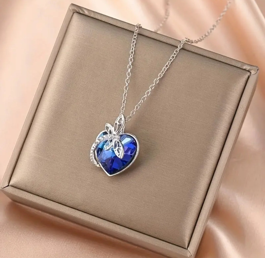 Love of dolphins or dragonflies short oil necklace 6351