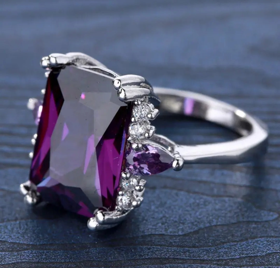 Square  purple ring sz 8.5 1010