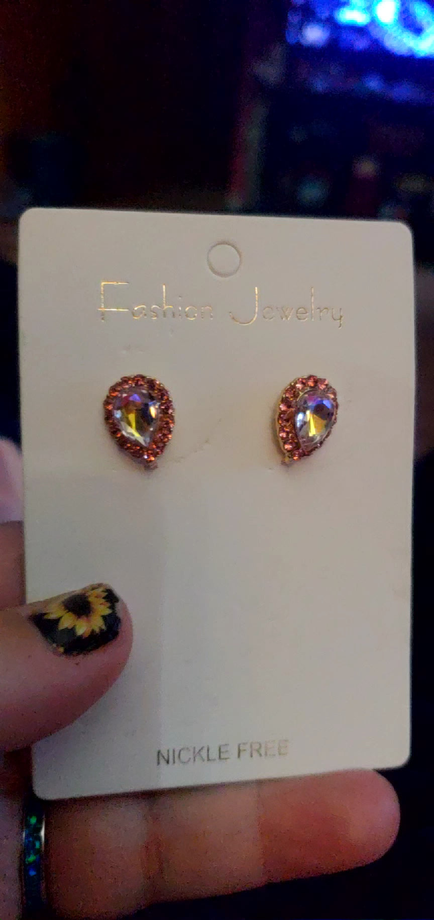 Iridescent studs post 8655