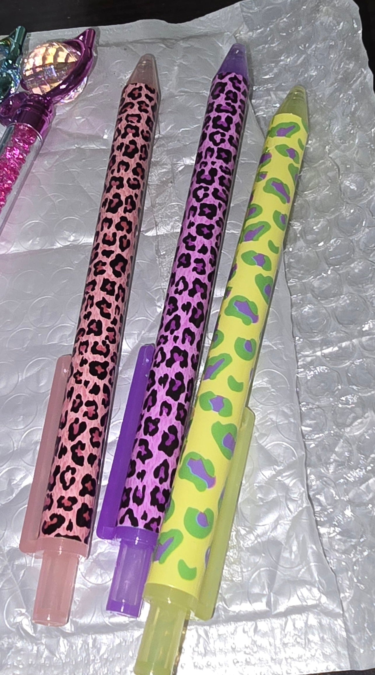Pens of many pony heart leopard