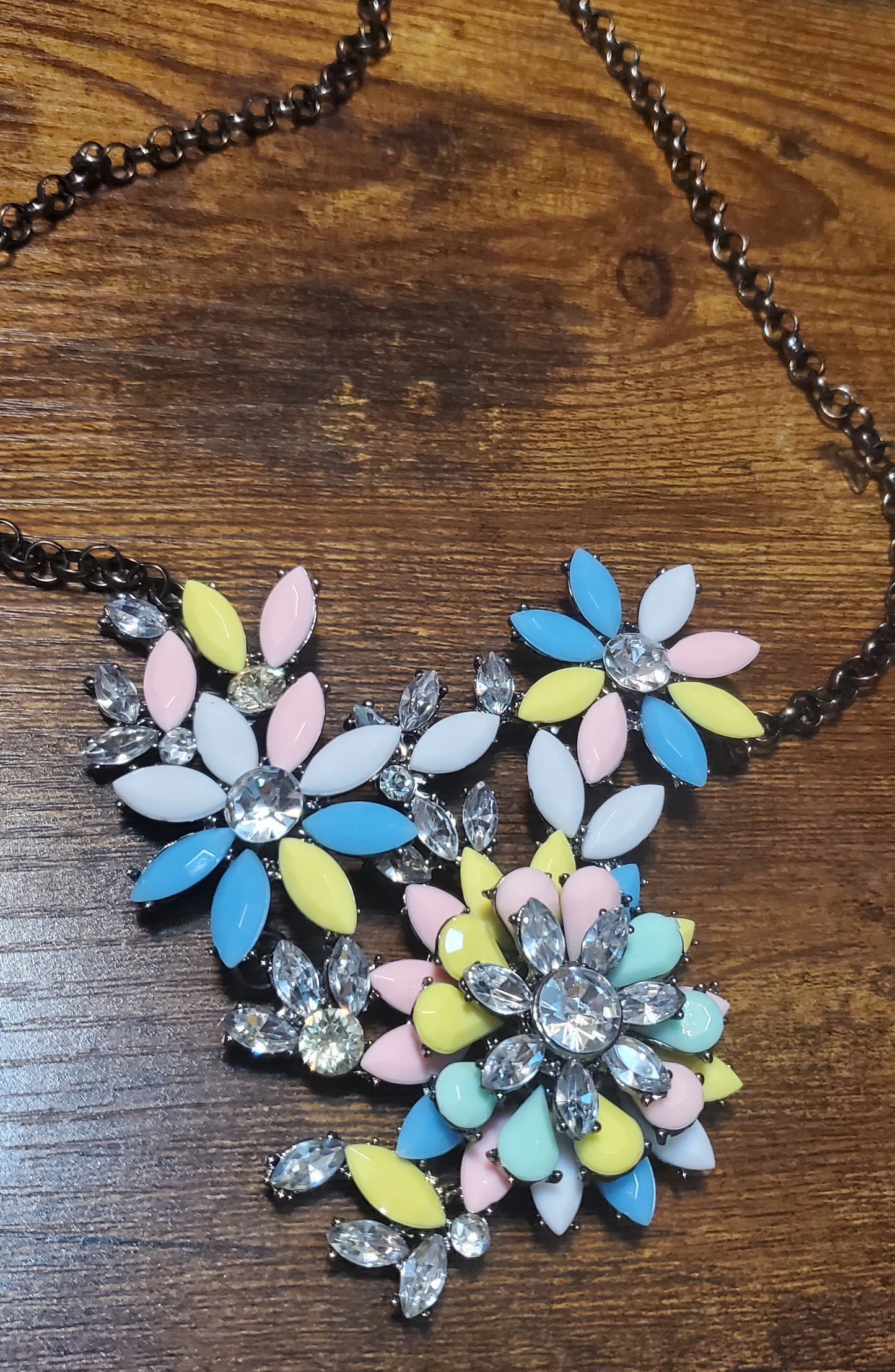 Jump into spring multi short necklace