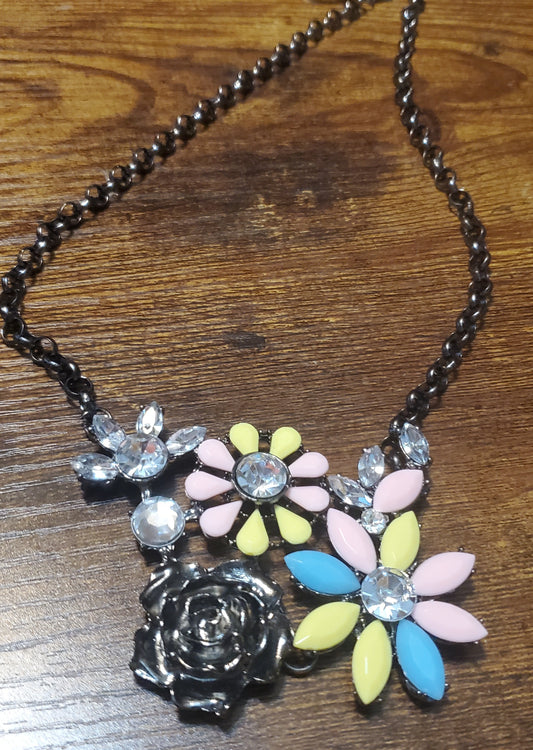 Jump into spring multi short necklace