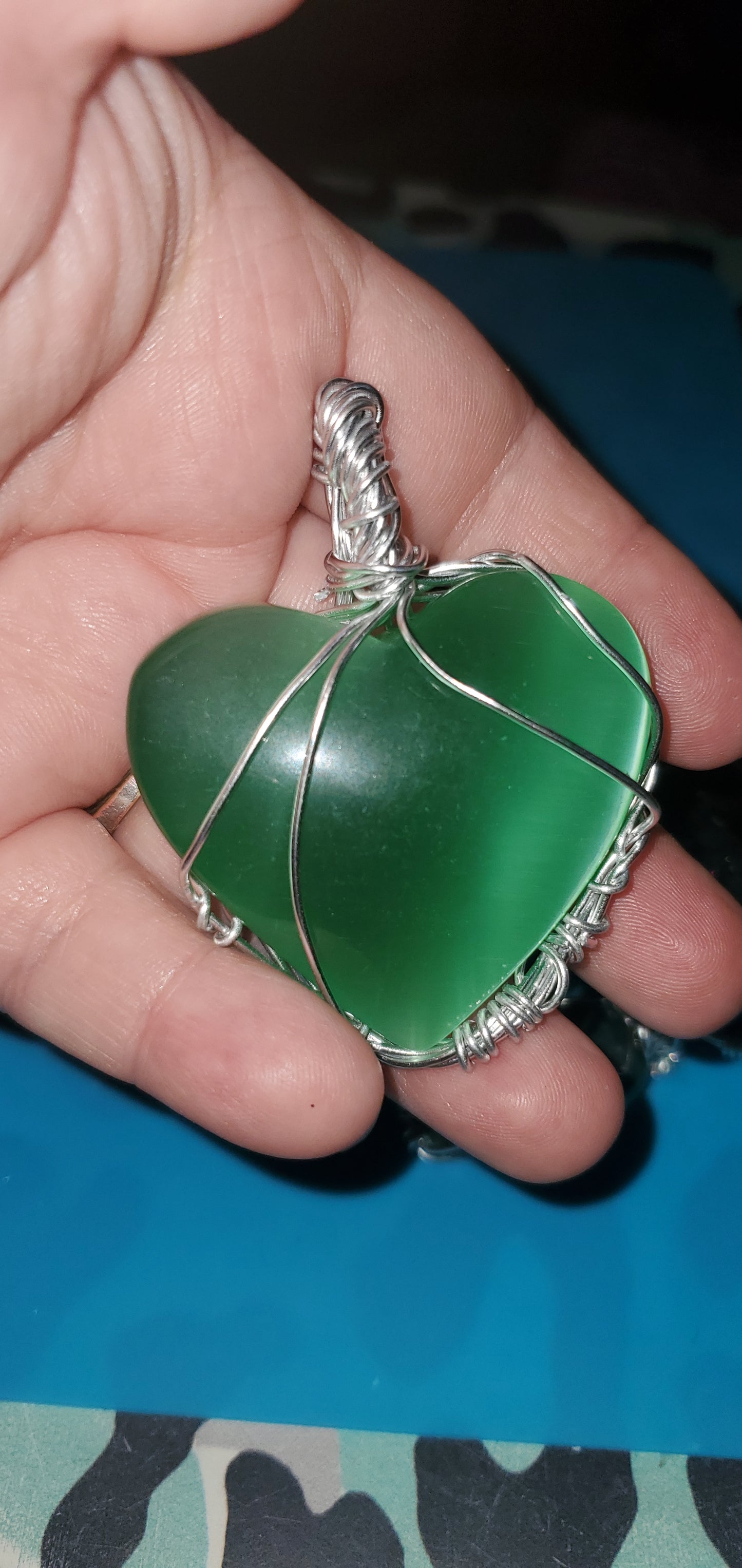 Green cats eye crystal short necklace