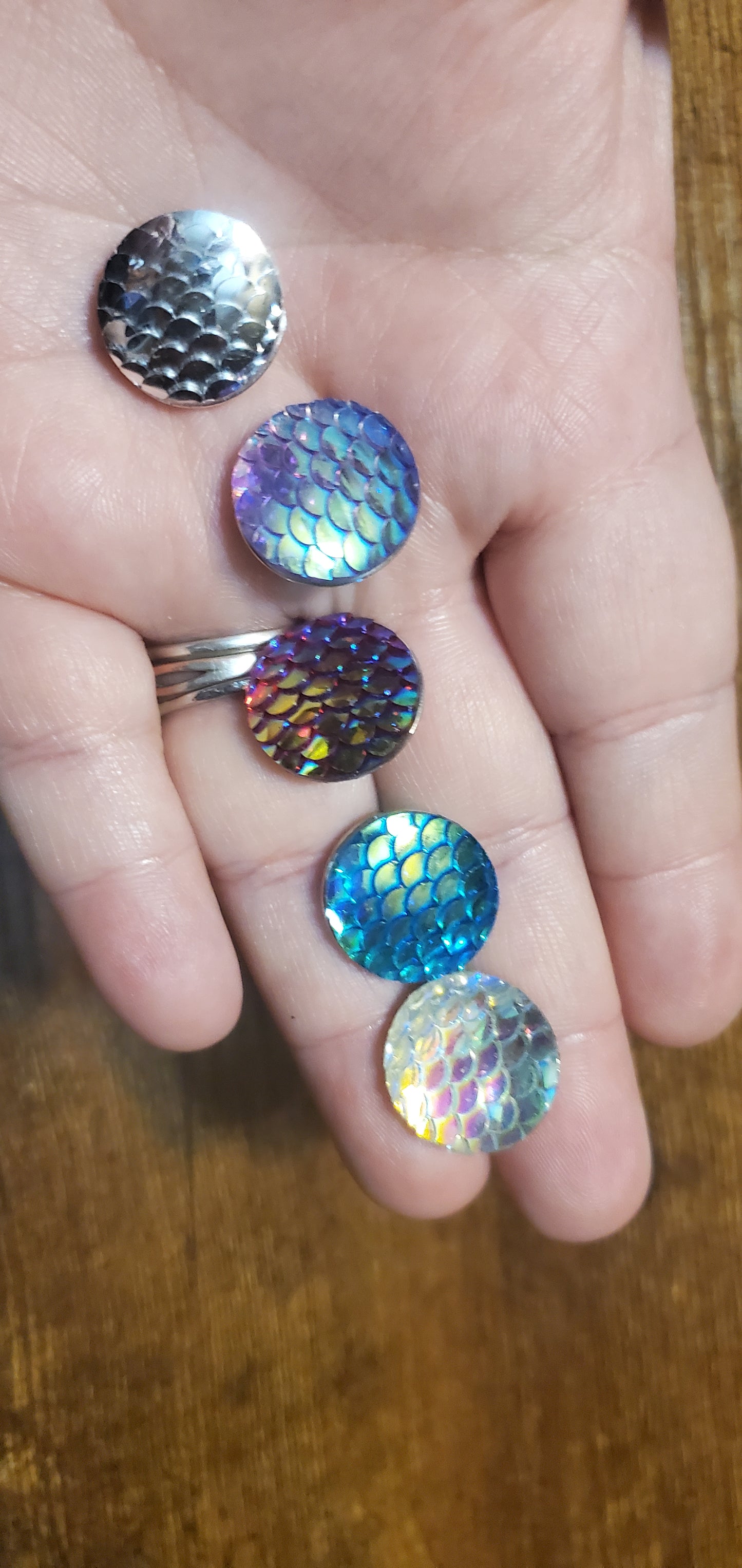 Dragon scales snaps  18 mm