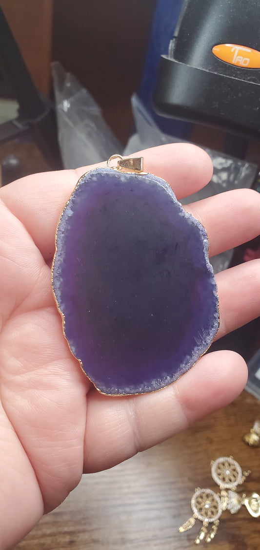 Agate slices purple blue and white short necklace