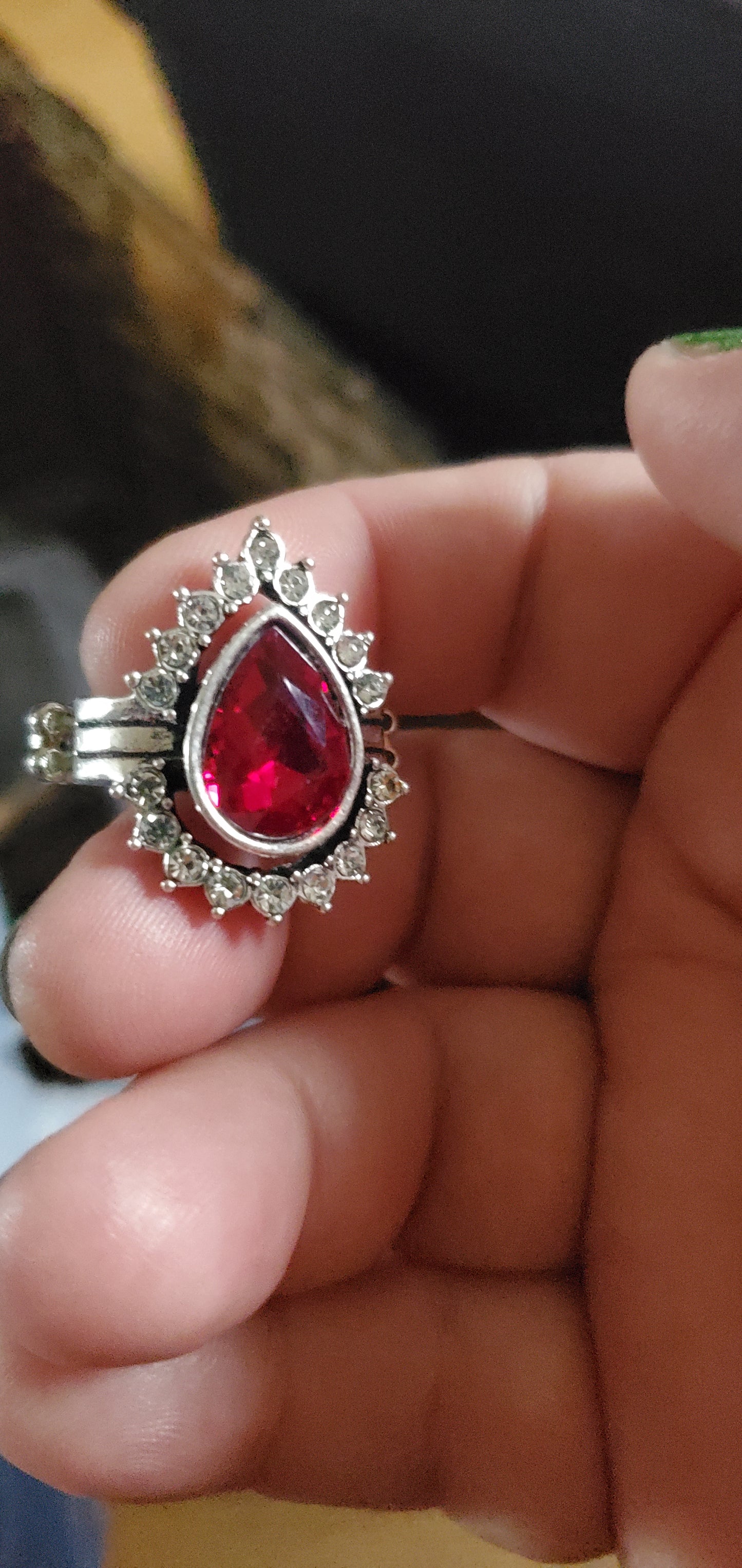 Noble red short ring papa