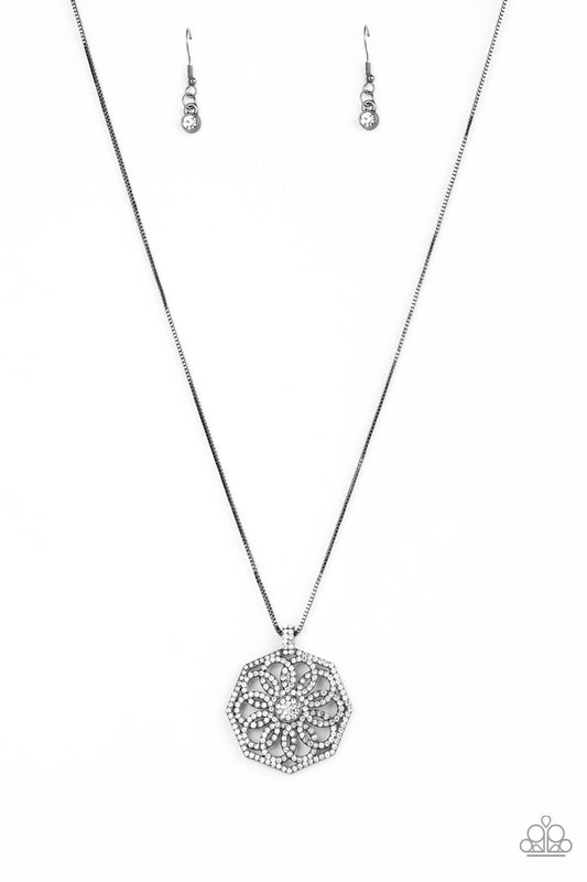 Botanical Bling - Black long necklace 300xx papa