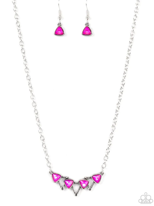 pyramid Prowl pink  blue short necklace