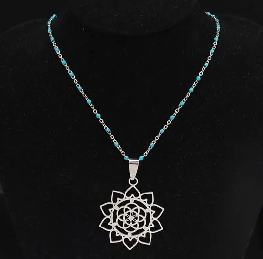 Bloom Flower of the Heart blue short necklace 3903