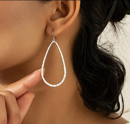 Hammered shimmer drop silver earrings 0142