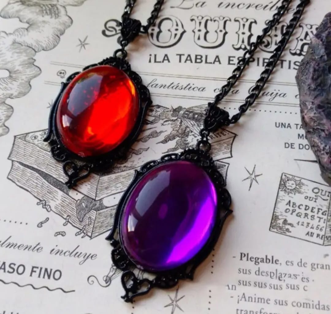 1800s vintage red purple short necklace 0592