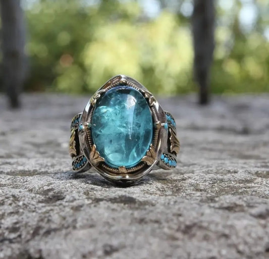 Deep with the glacier blue ring sz9 1098