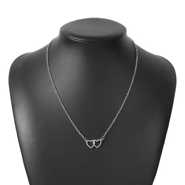 French kiss short silver necklace