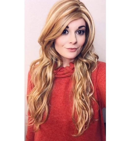 Jess with highlights wig