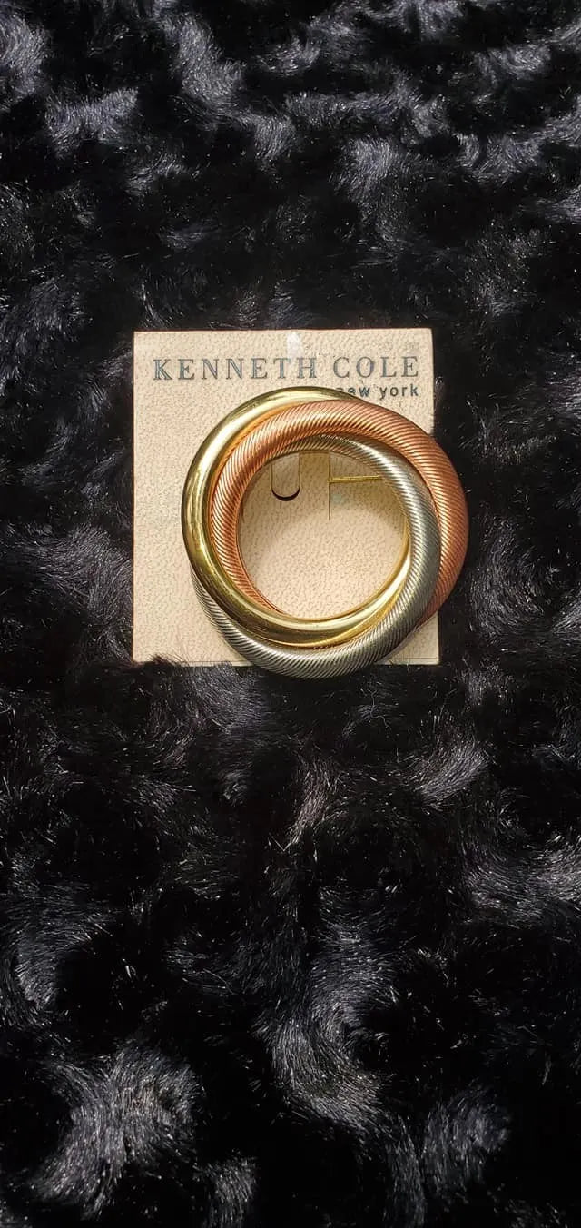 Kenneth Cole short multi necklace