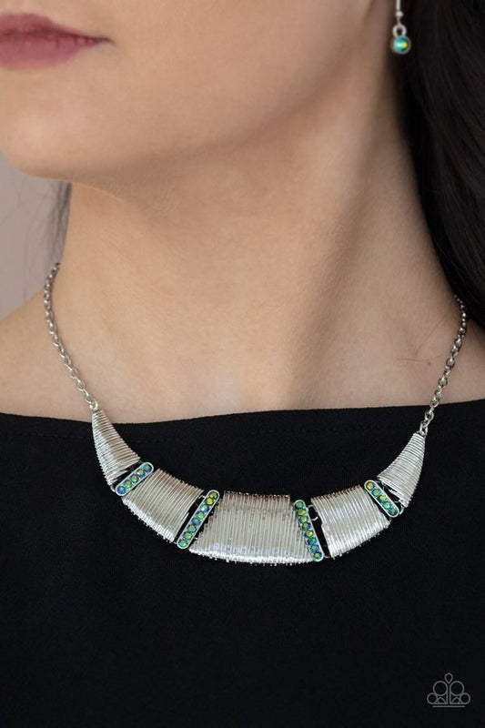 Going Through Phases - Multi short oil necklace