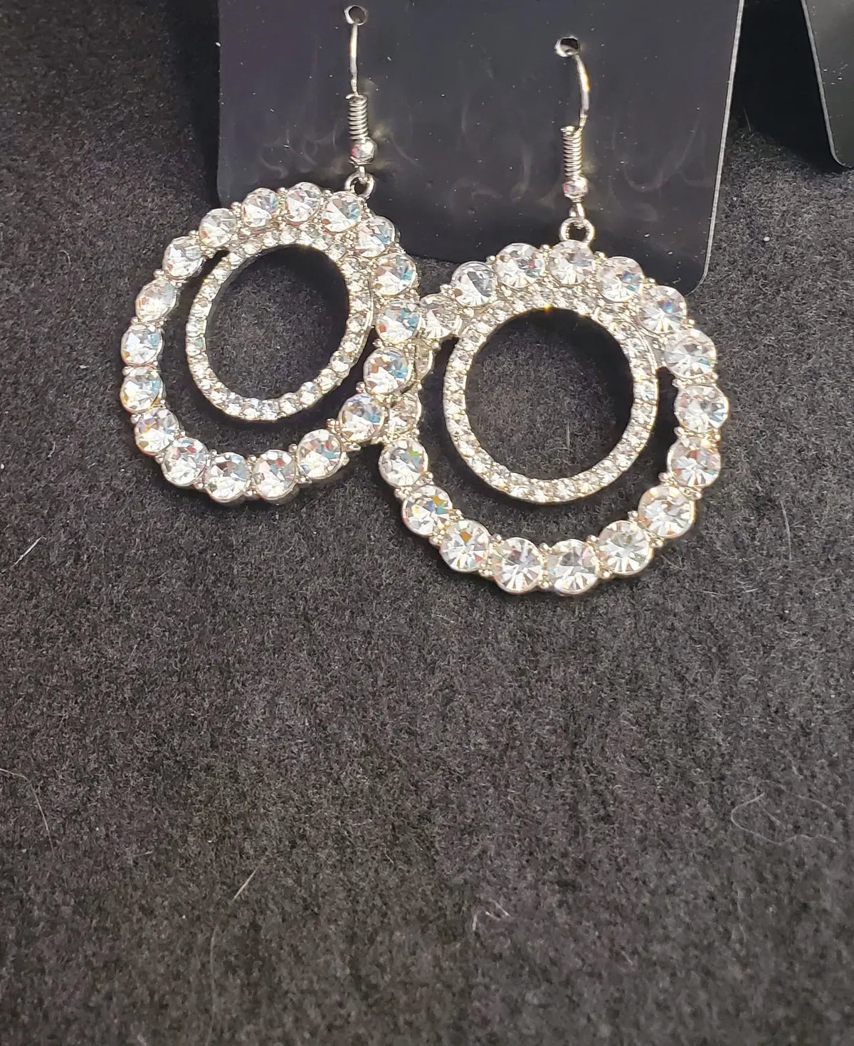 Spotlight Shout Out - White earrings papa set