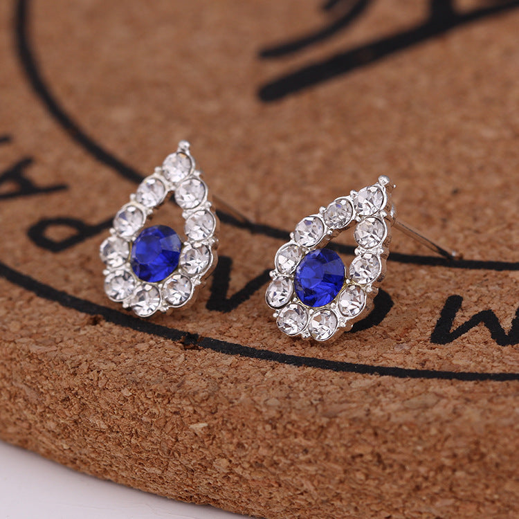 Varity stud post white earrings 4675