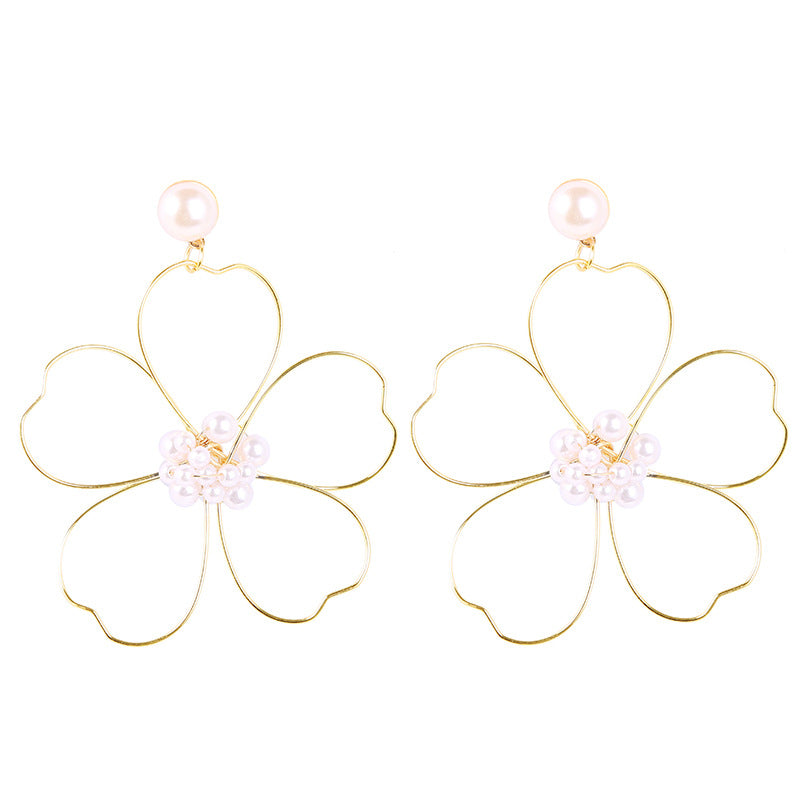 Golden Flower power earrings