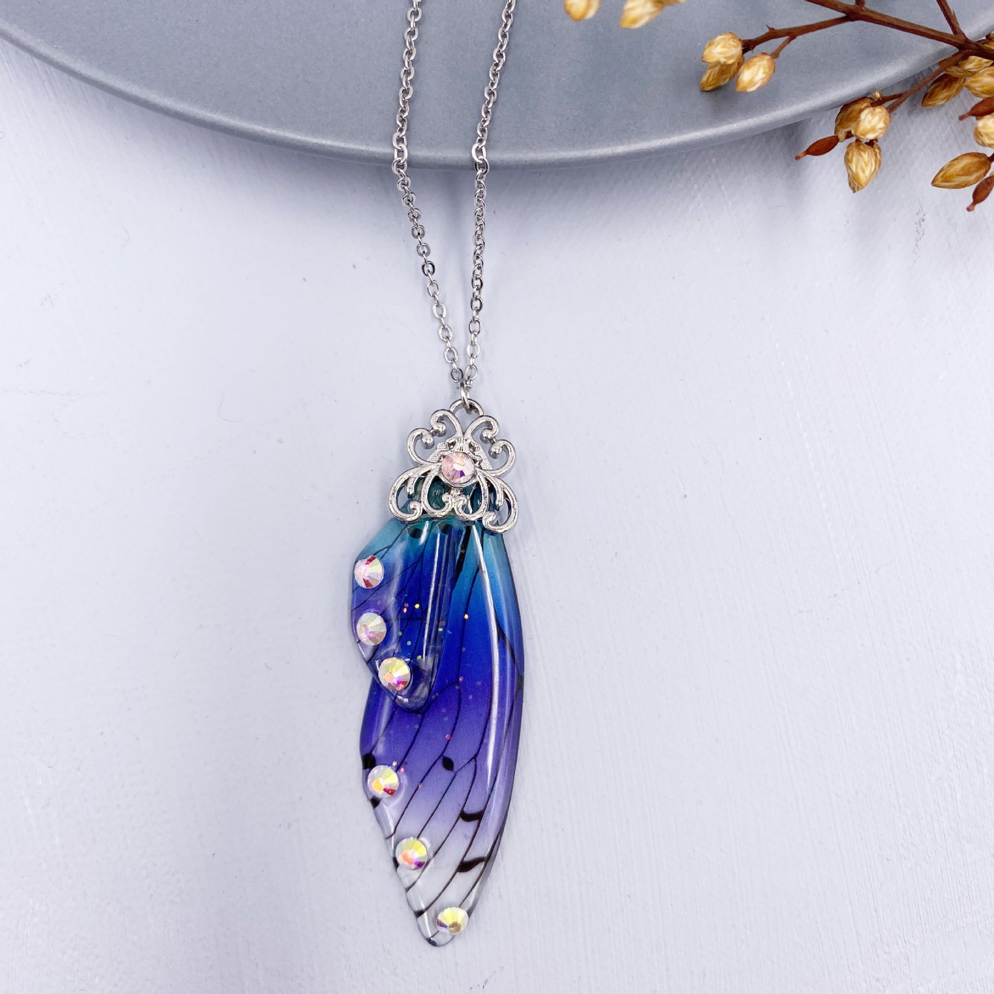 Fairy blue wings short necklace 7797