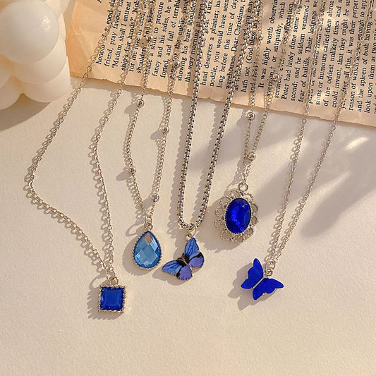 You pick your short blue necklace 7739