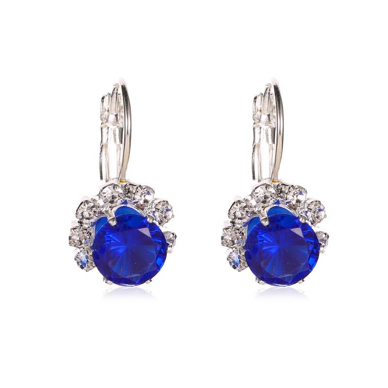 Small but beautiful Lever back earrings 6229