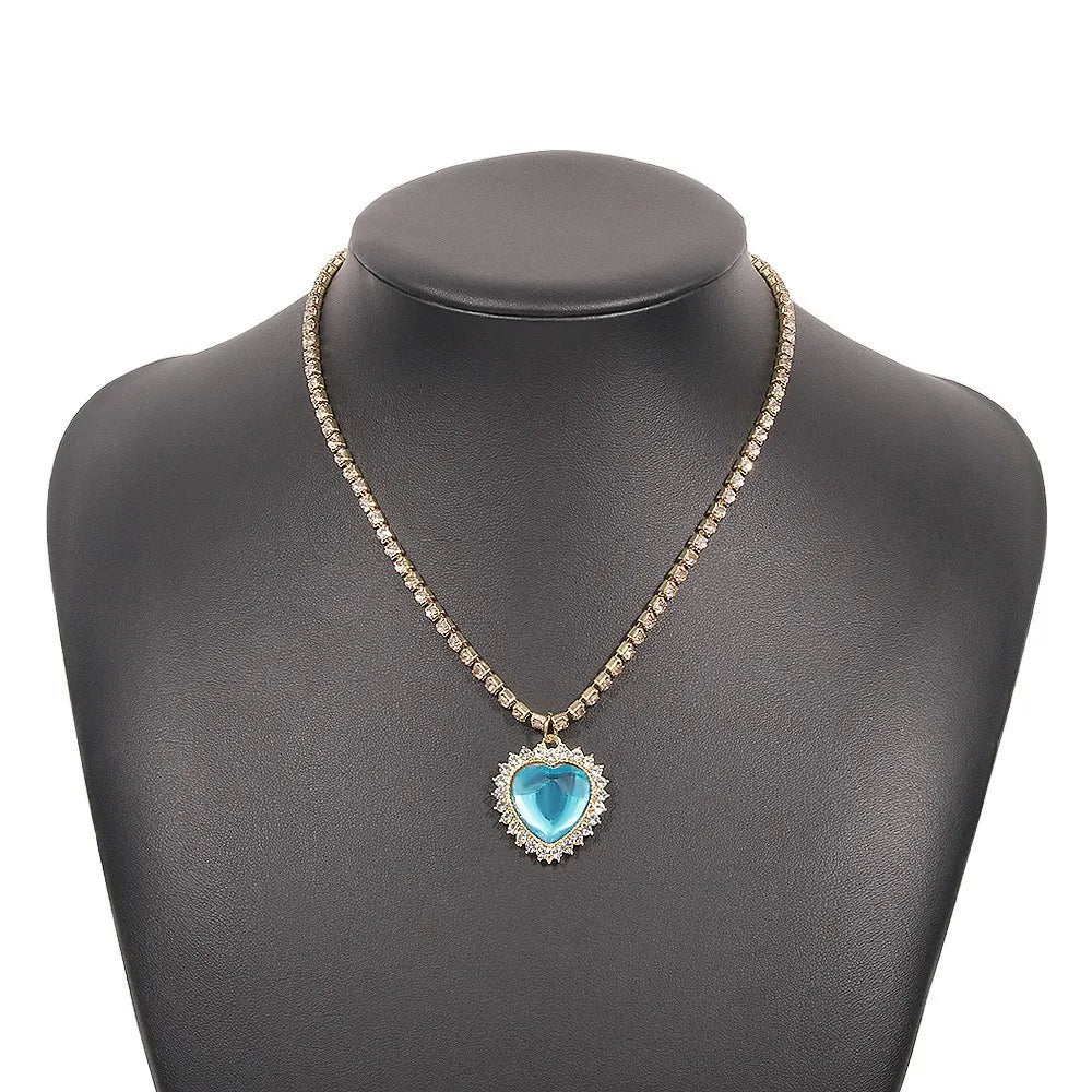 single Heart blue short necklace