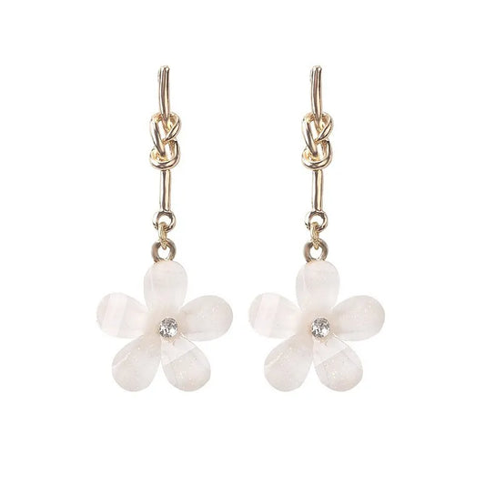 White flower earrings	6358