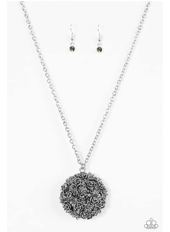 Royal In Roses - Silver long necklace