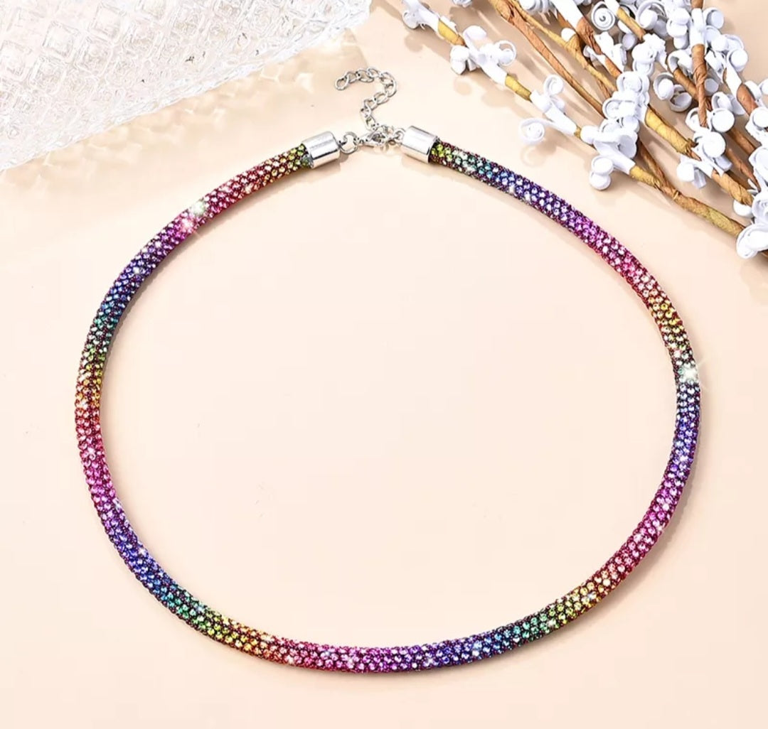 Oil rhinestone choker necklace