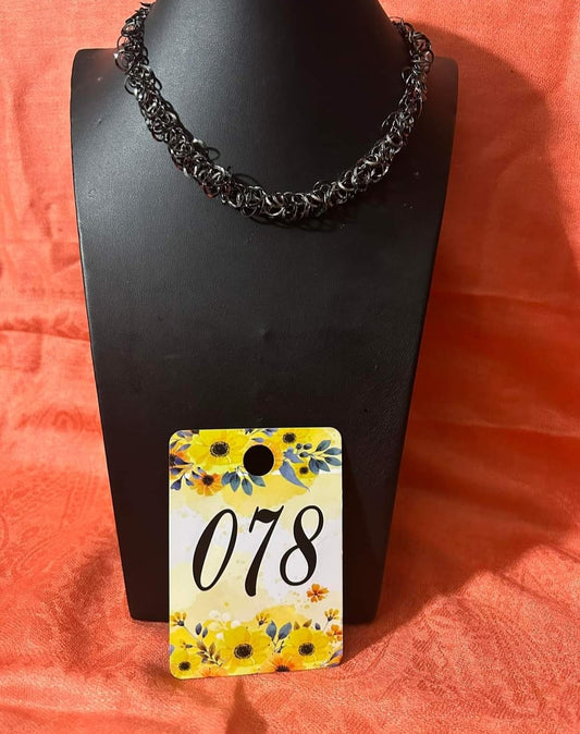 gm chocker black necklace