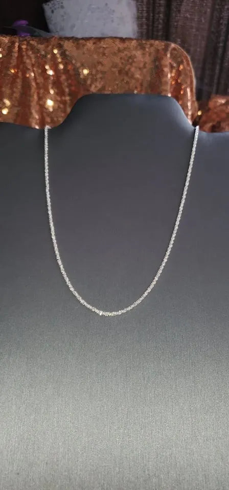 Shimmer  white short necklace