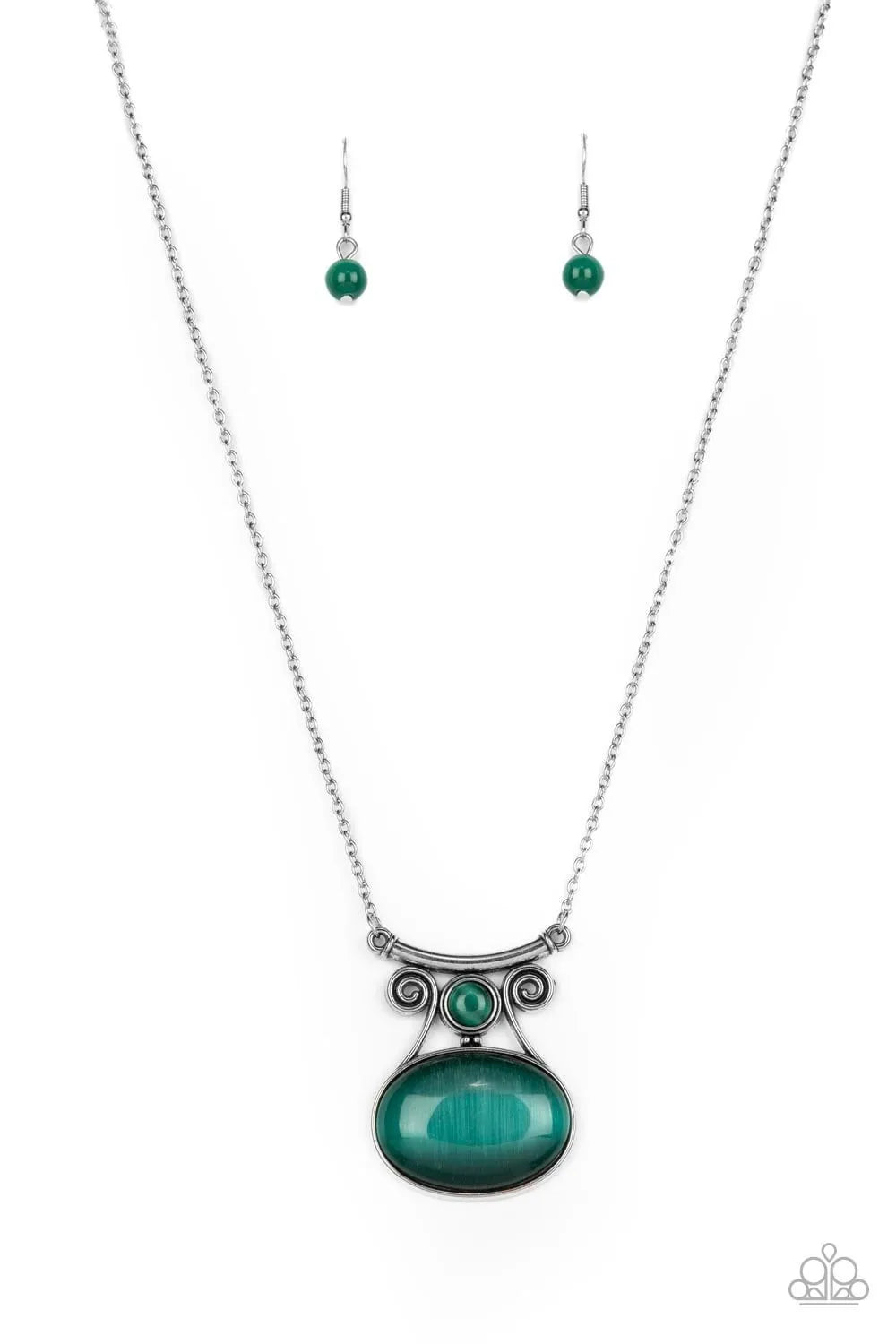 One DAYDREAM At A Time - Green short necklace