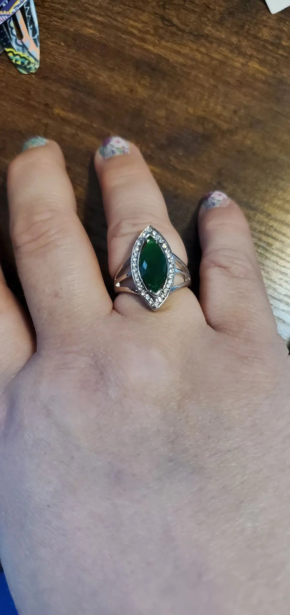 Desire green ring	sz 9 band