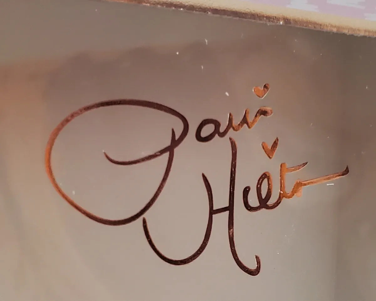 Paris Hilton mascara