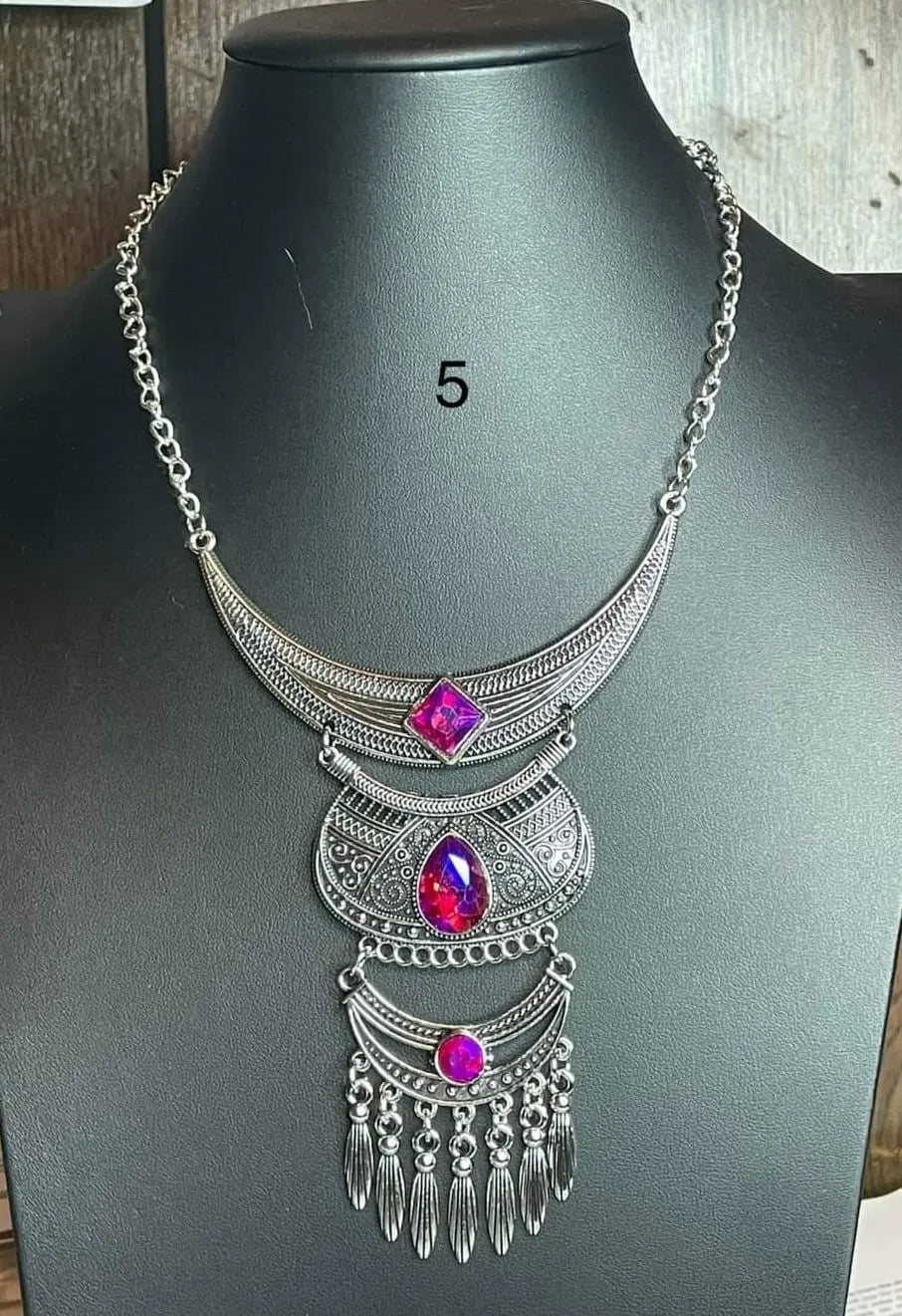 Lunar Enchantment - Pink short necklace papa