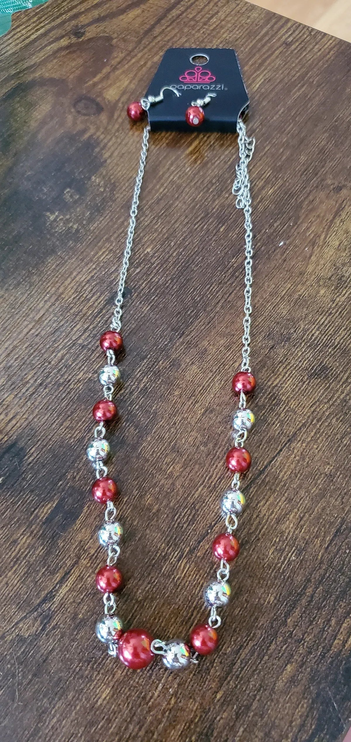 Romantic  short red necklace