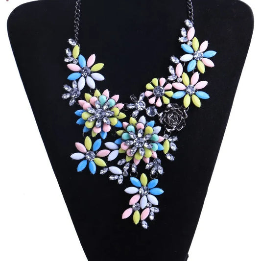 Bunches of flowers iridescent zi necklace