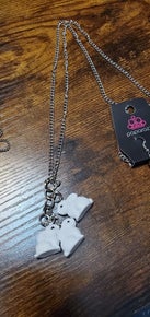 Hoppin bunnies white necklace